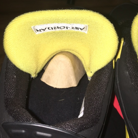 Jordan 4 thunder vnds size 11 - Picture 4 of 8